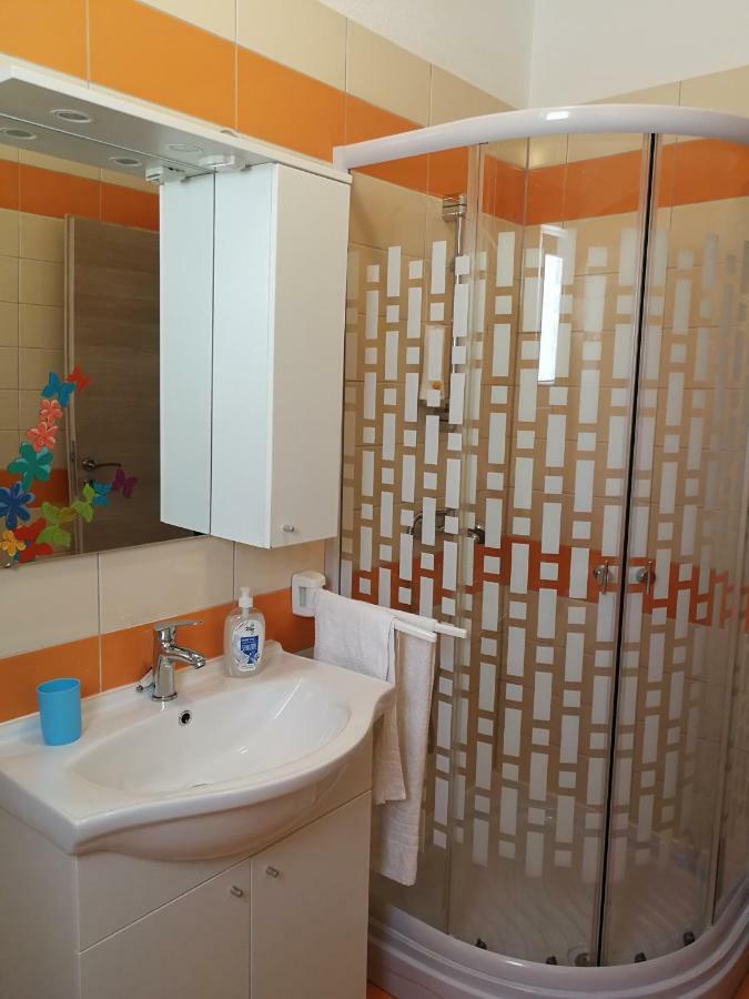 Sukošan Apartments N&M מראה חיצוני תמונה